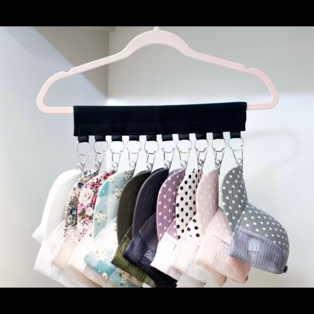 Hat hanger: qty 2